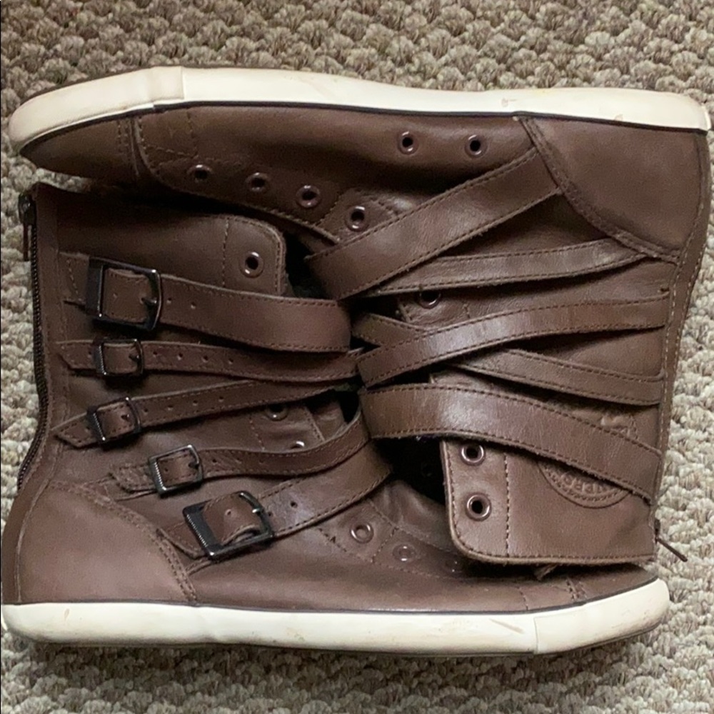 Unique ~ Converse high tops